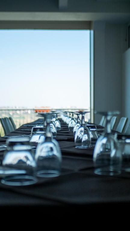 Immagine tavolo apparecchiato